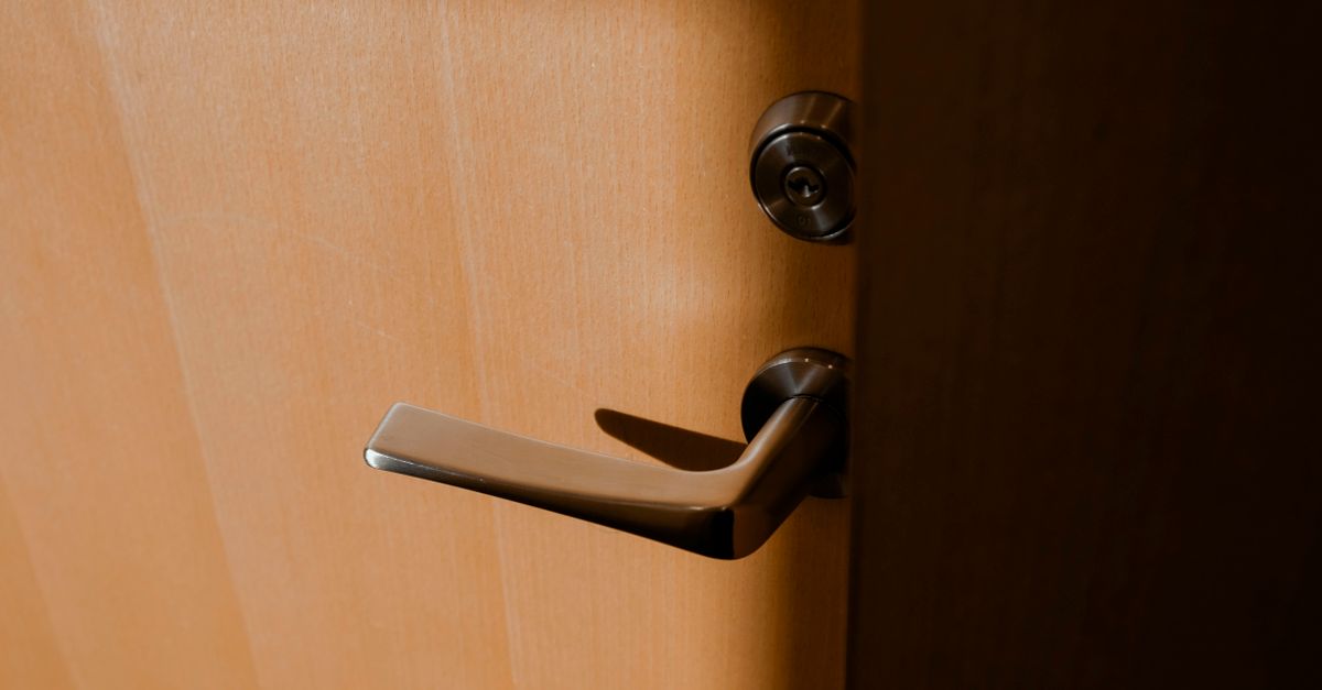 door security hardware — Elkins Park Locksmith