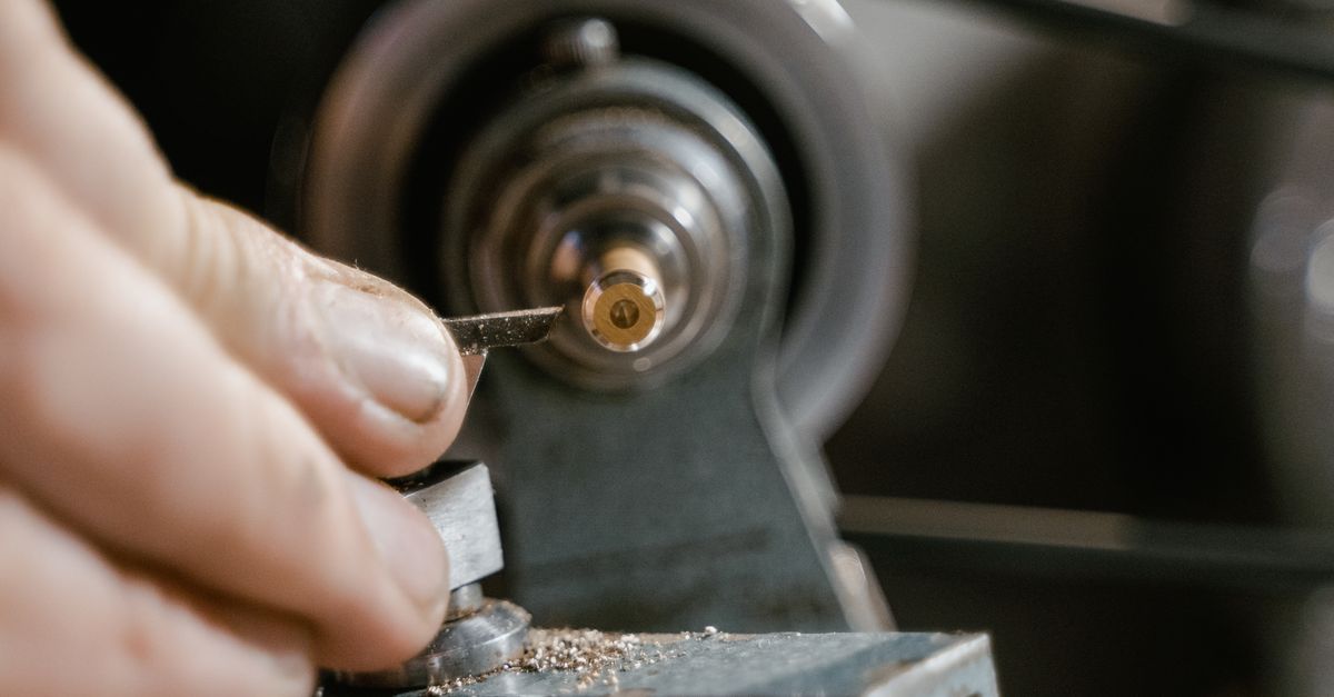 car key cutting machine — Elkins Park Locksmith